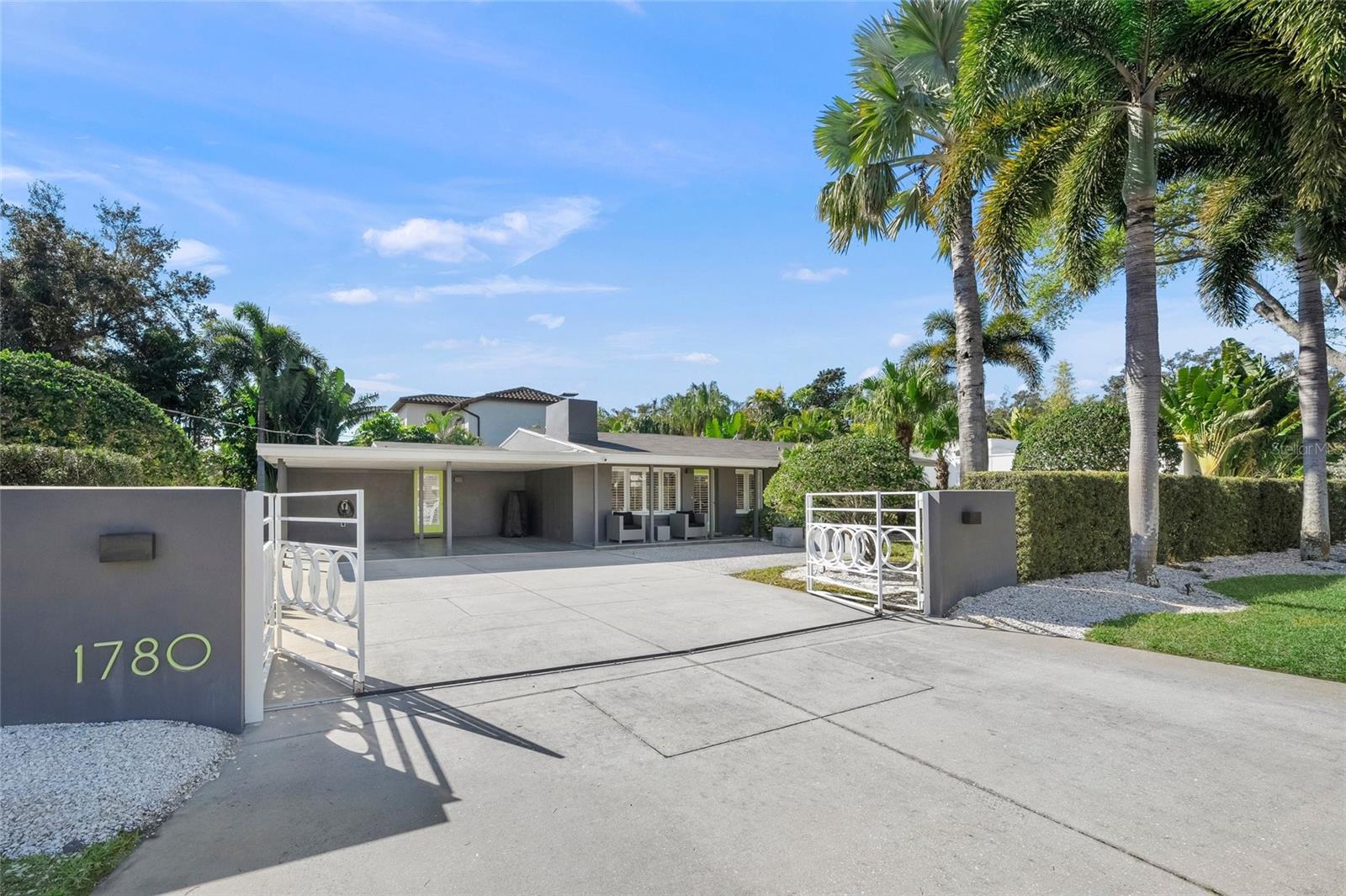 SHORELAND WOODS - Residential
