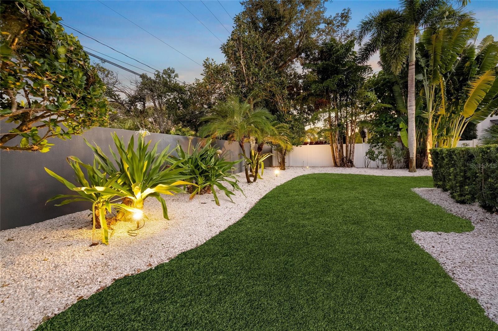 SHORELAND WOODS - Residential