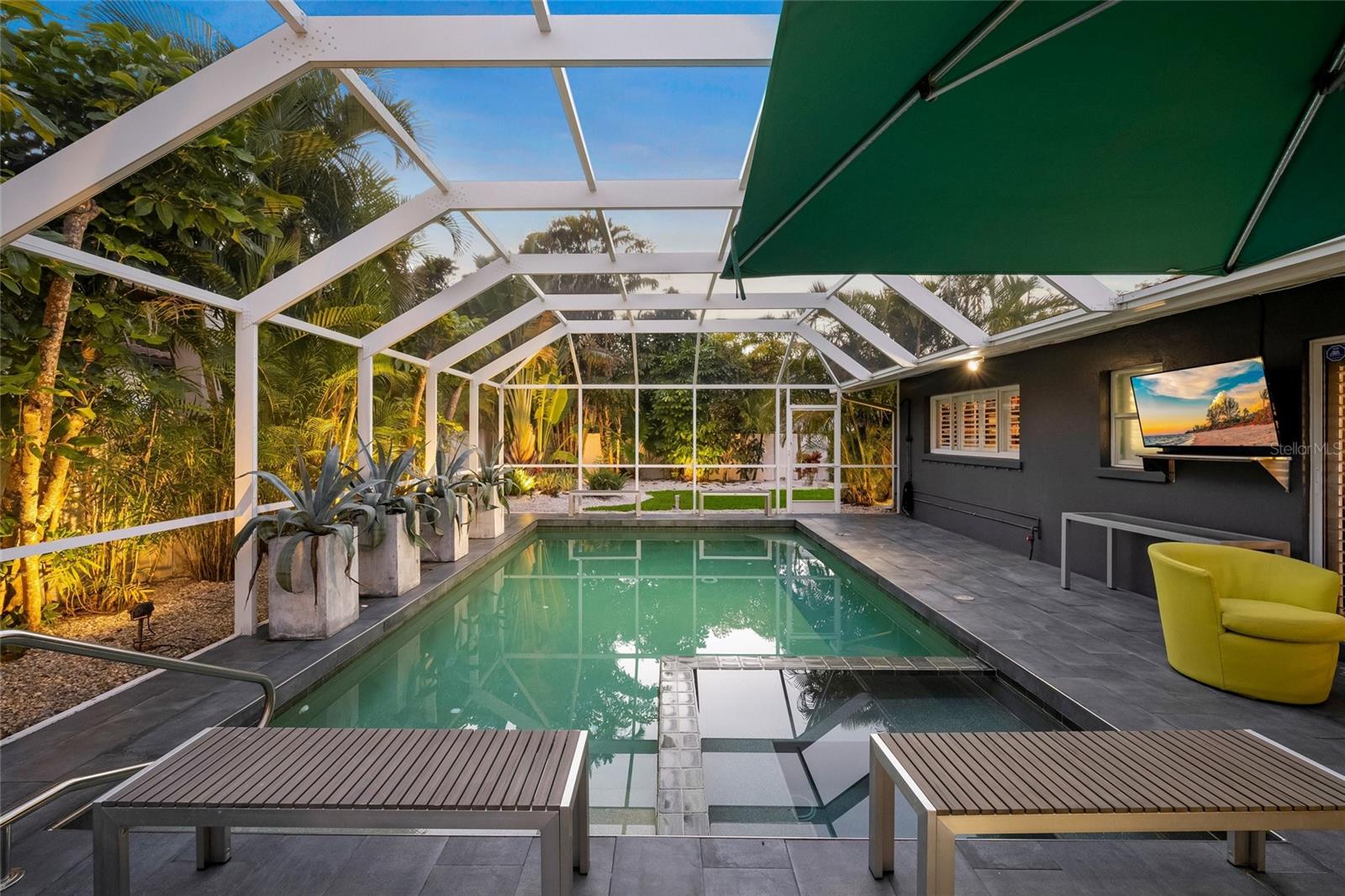 SHORELAND WOODS - Residential
