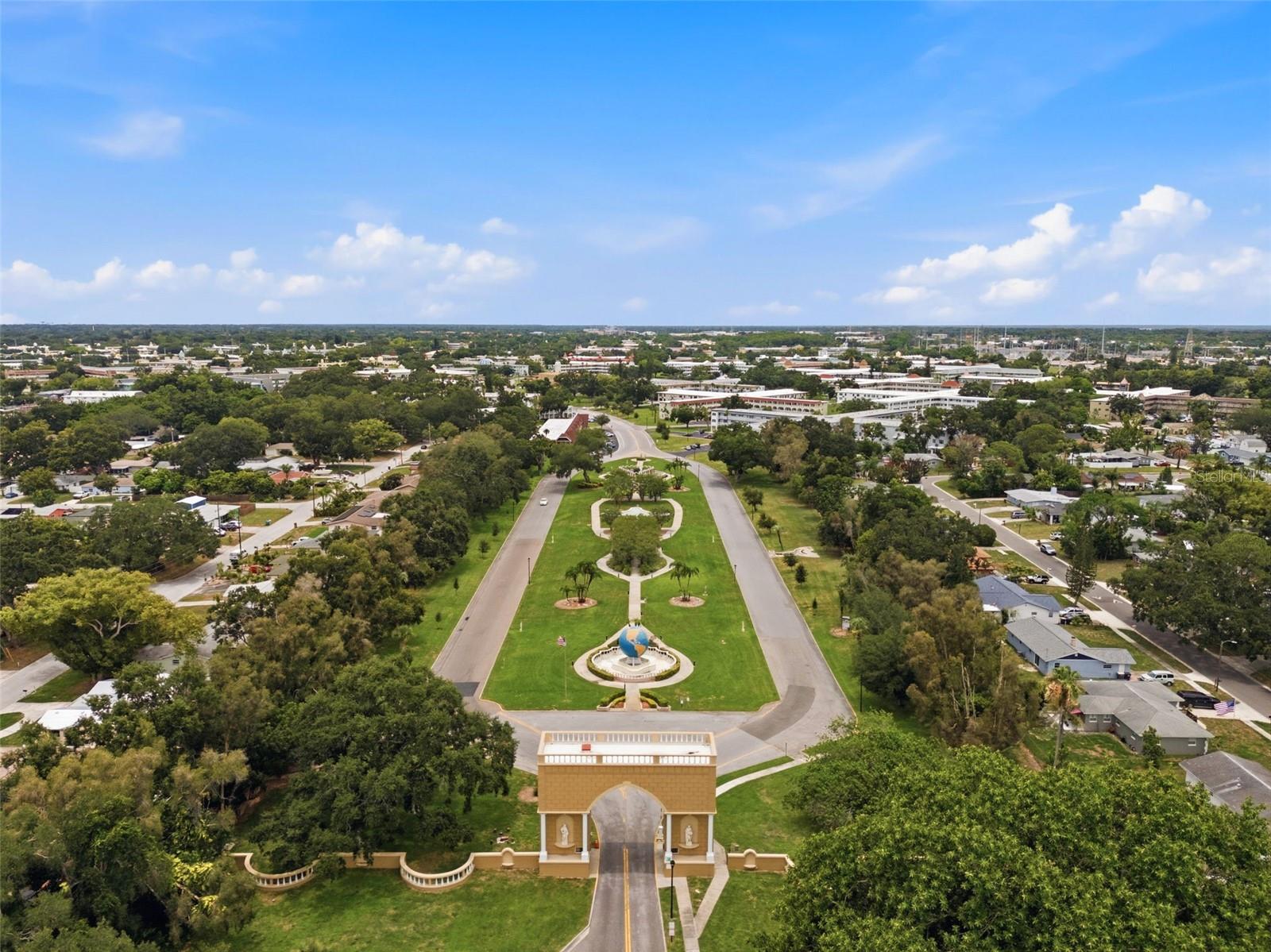 ON TOP OF THE WORLD - Residential