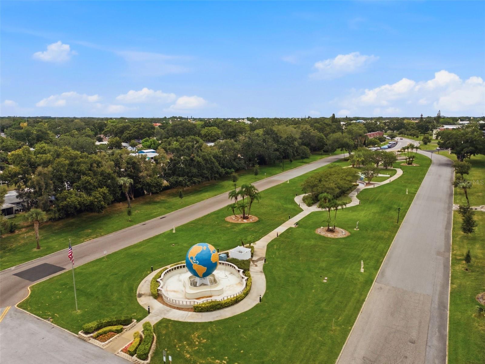 ON TOP OF THE WORLD - Residential