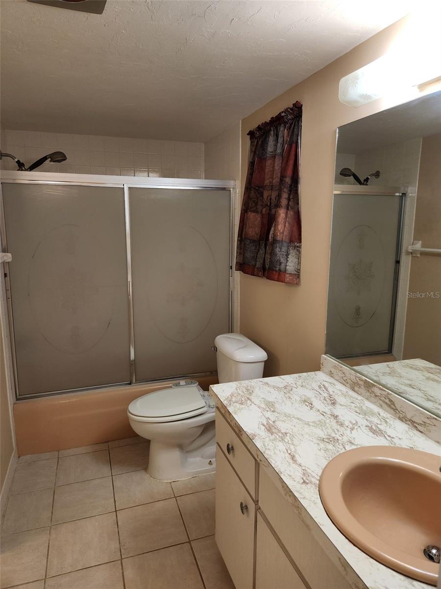 PLAZA VIEW - Residential Lease