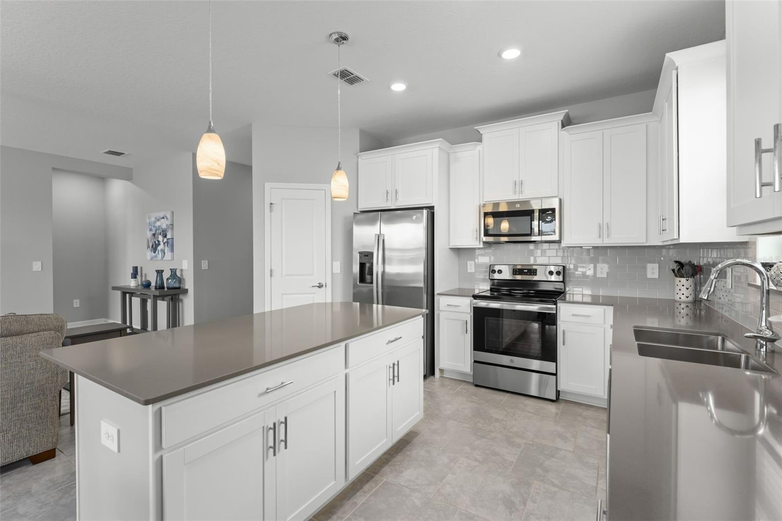 TRINITY LAKES PHASE 1 AND 2 PB - Residential