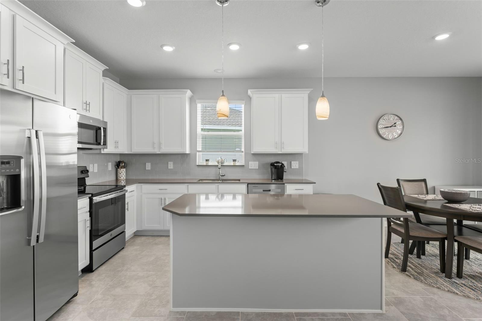 TRINITY LAKES PHASE 1 AND 2 PB - Residential