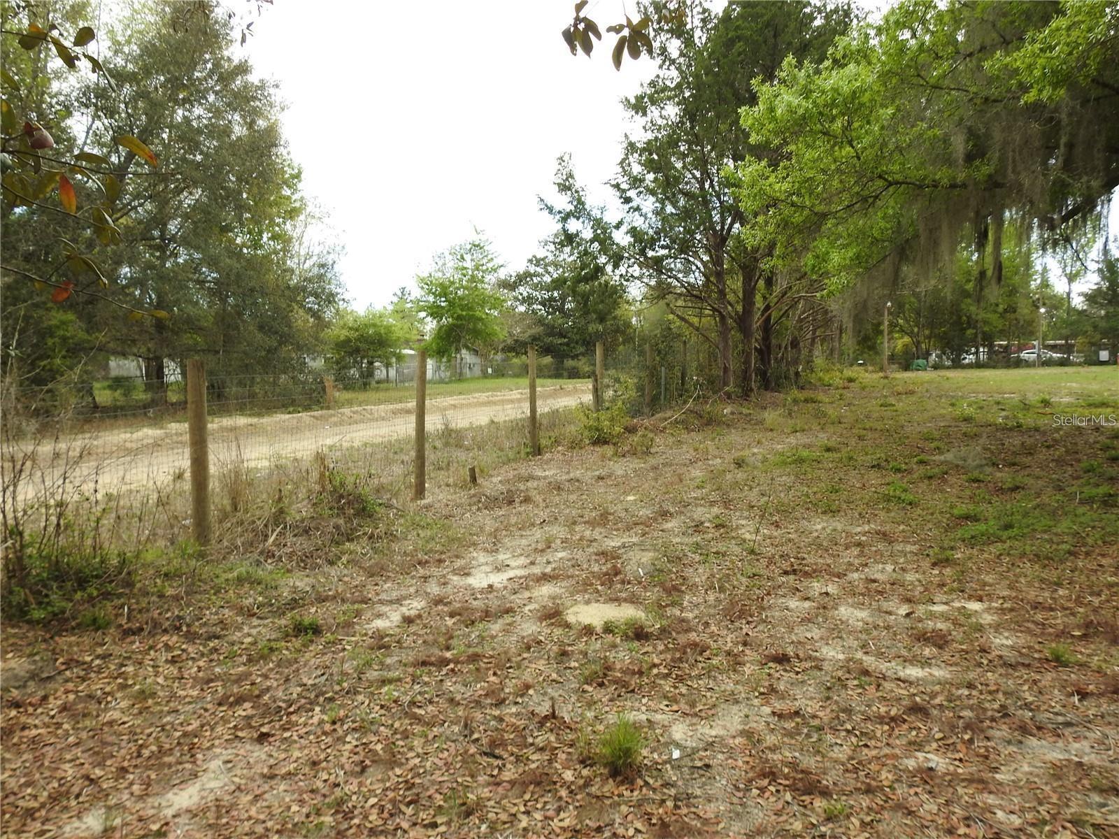 INTERLACHEN LAKES ESTATES - Land