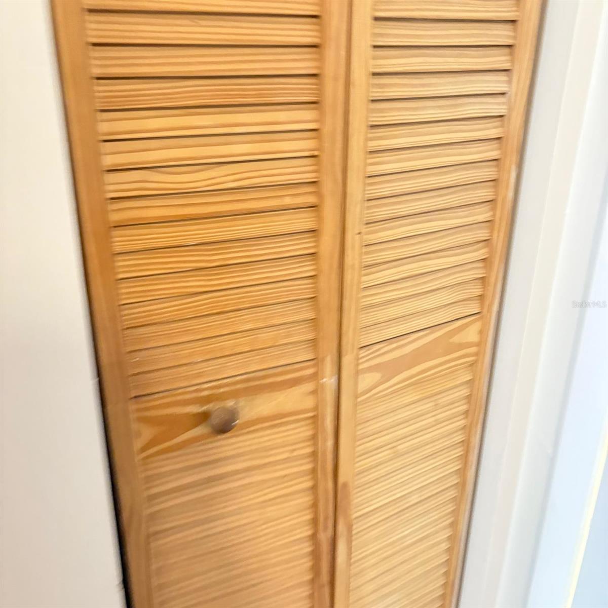 LAKESIDE CROSSING CONDO - Residential