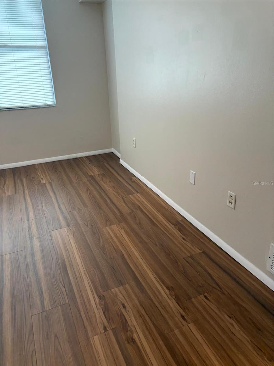 LAKESIDE CROSSING CONDO - Residential