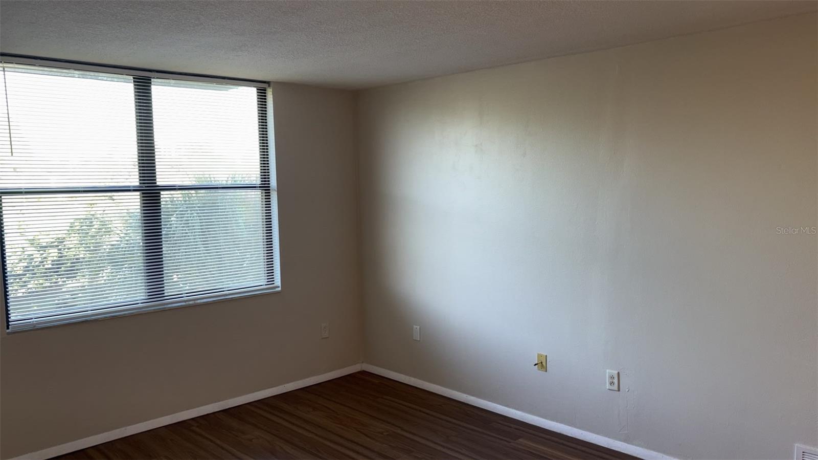 LAKESIDE CROSSING CONDO - Residential