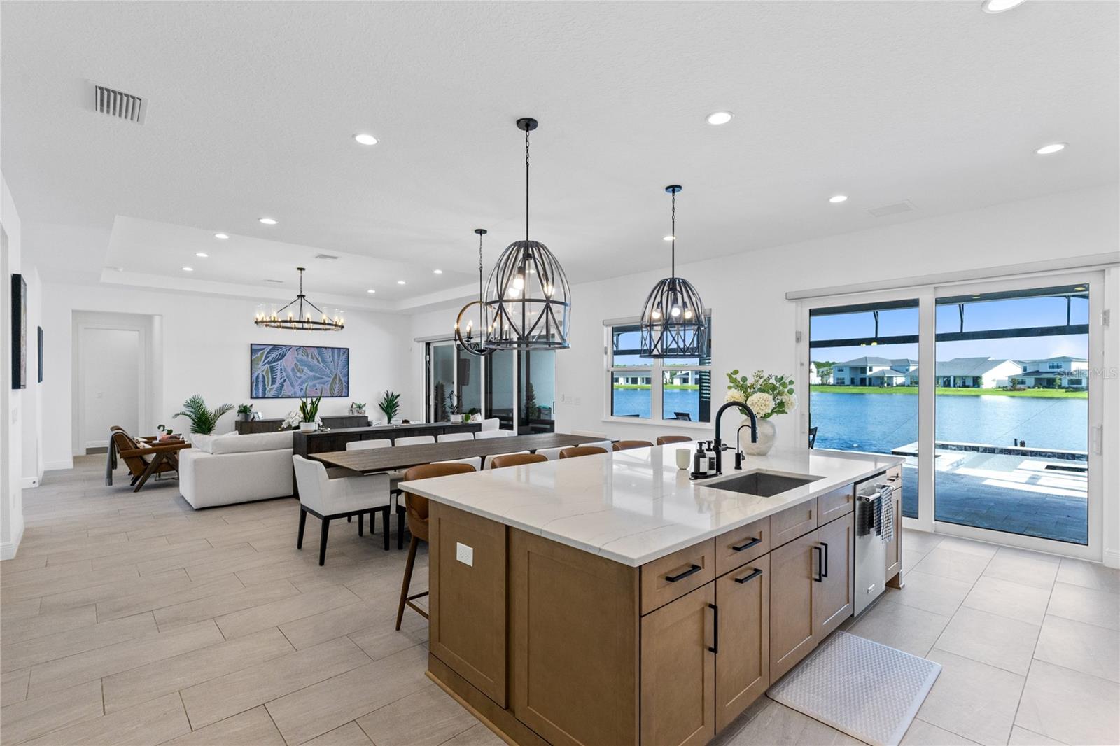 LAUREL POINTE - Residential Lease