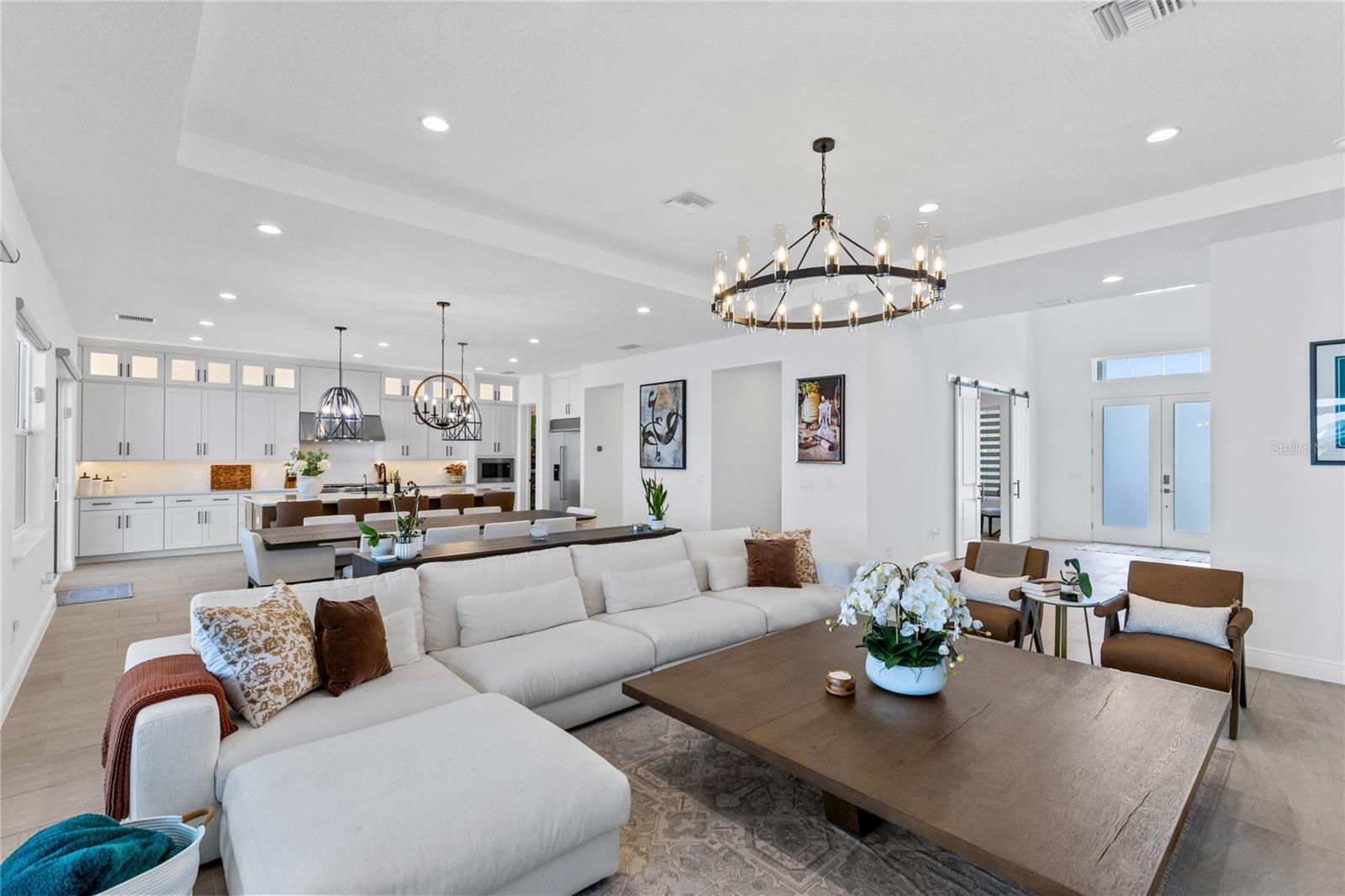 LAUREL POINTE - Residential Lease