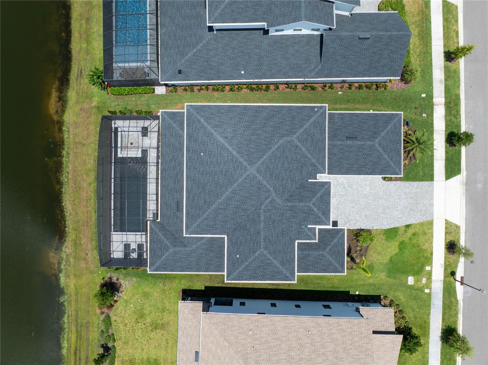 LAUREL POINTE - Residential Lease
