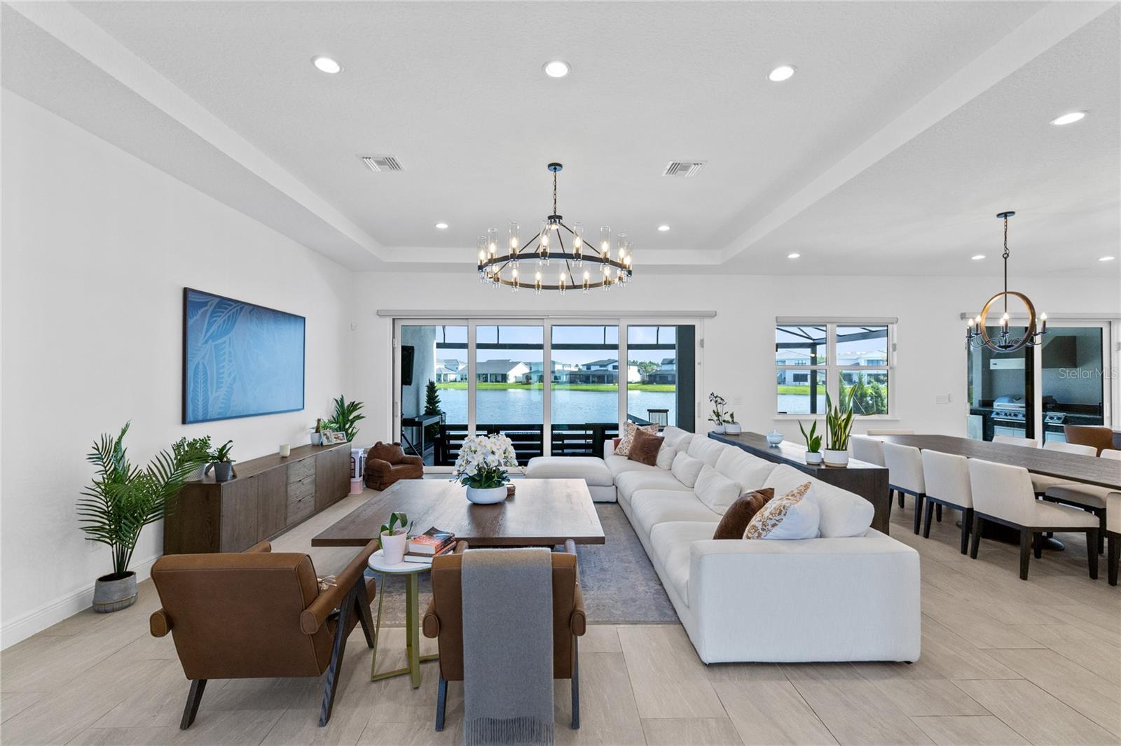 LAUREL POINTE - Residential Lease