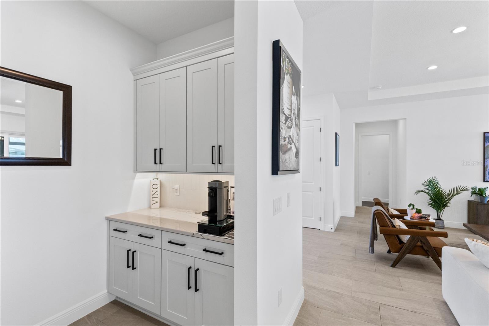 LAUREL POINTE - Residential Lease