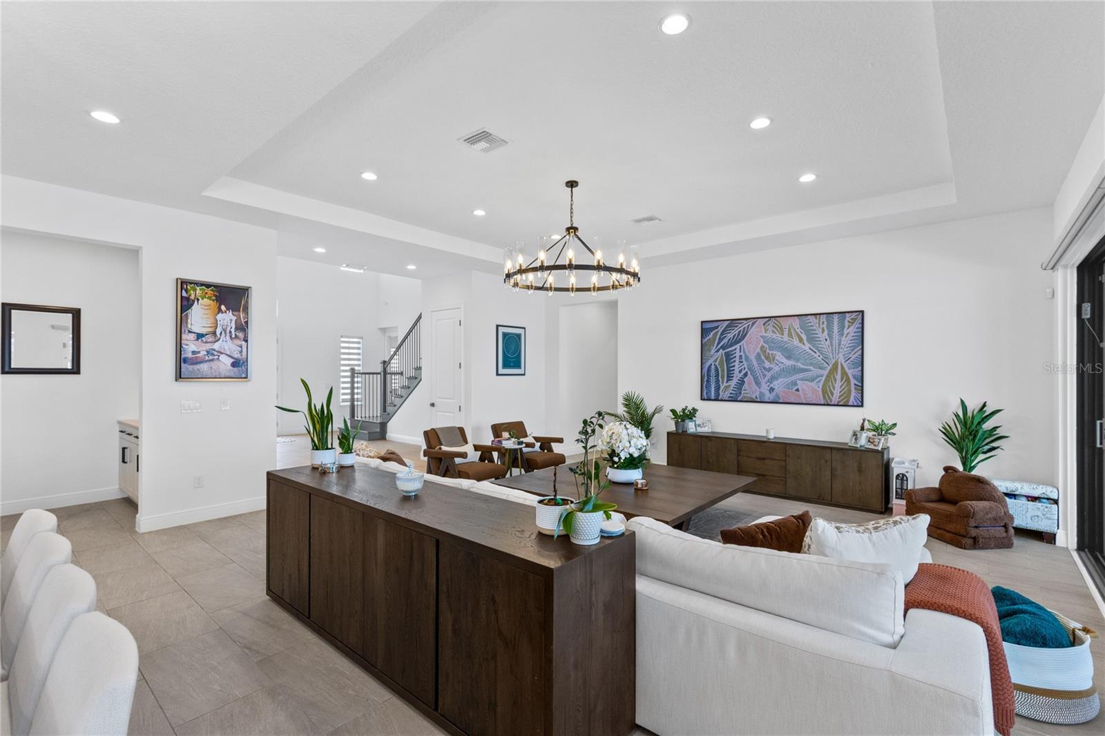 LAUREL POINTE - Residential Lease