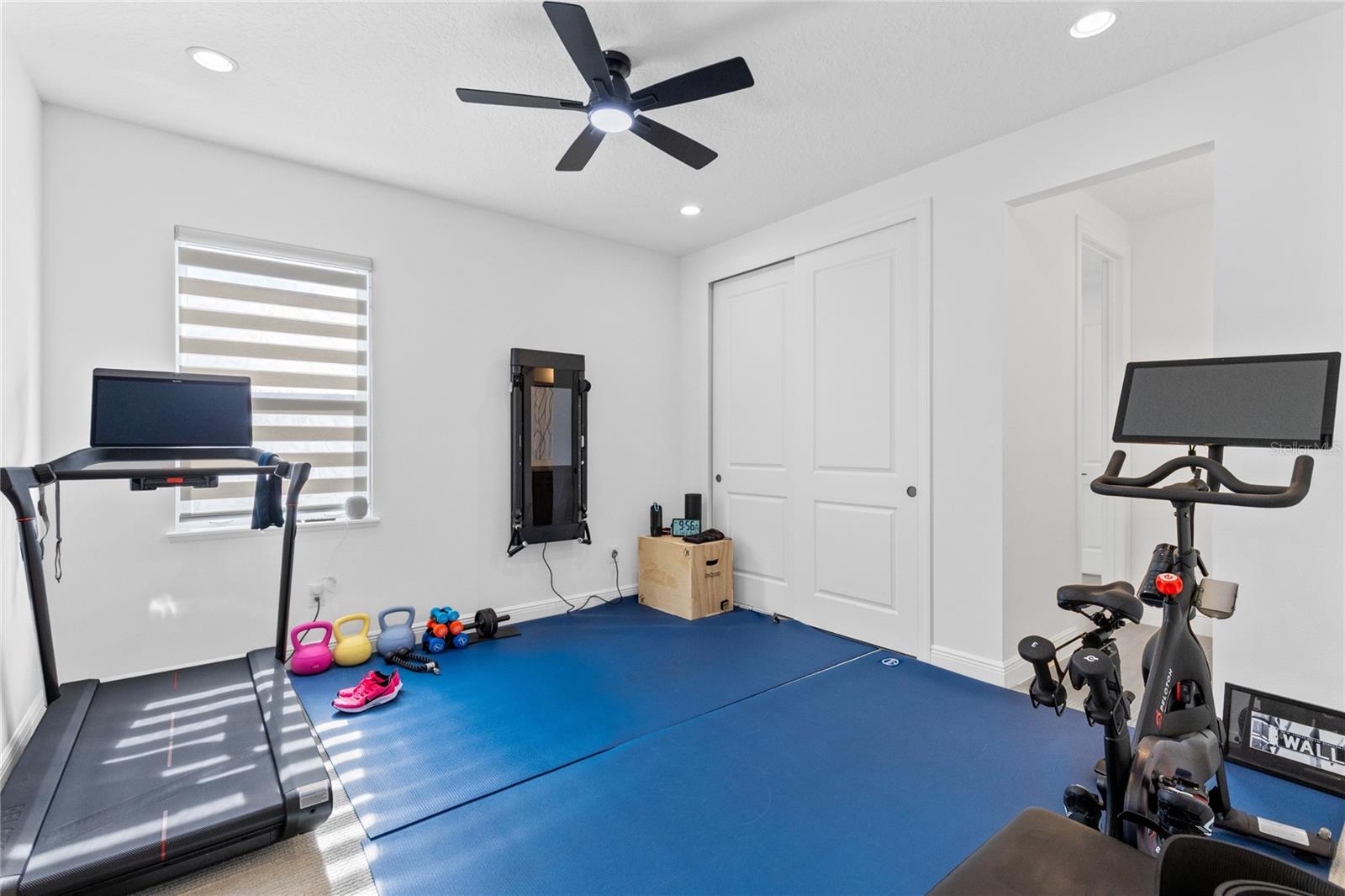 LAUREL POINTE - Residential Lease