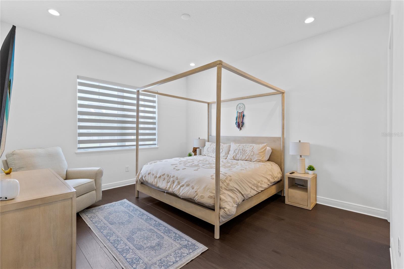 LAUREL POINTE - Residential Lease