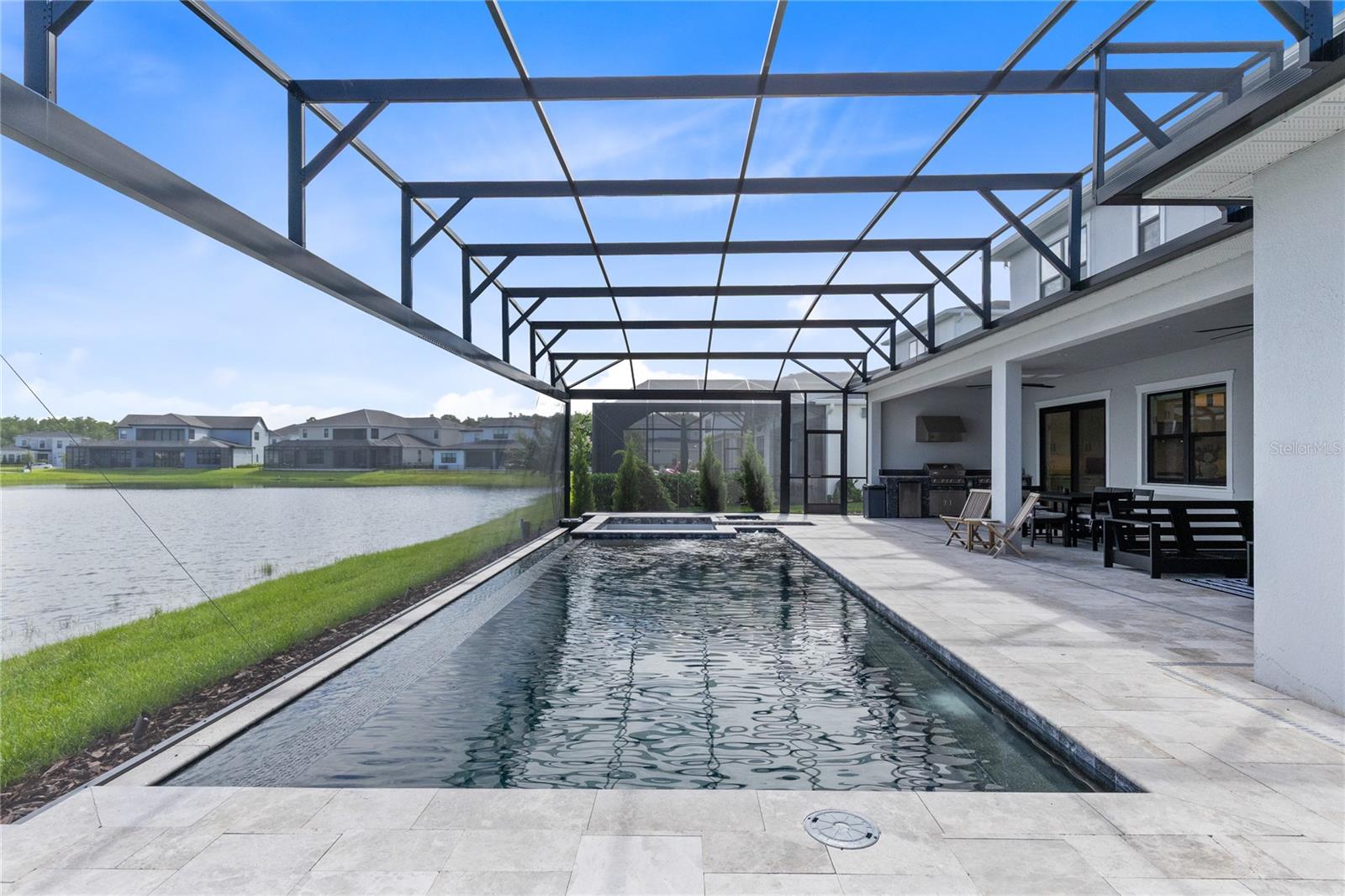 LAUREL POINTE - Residential Lease