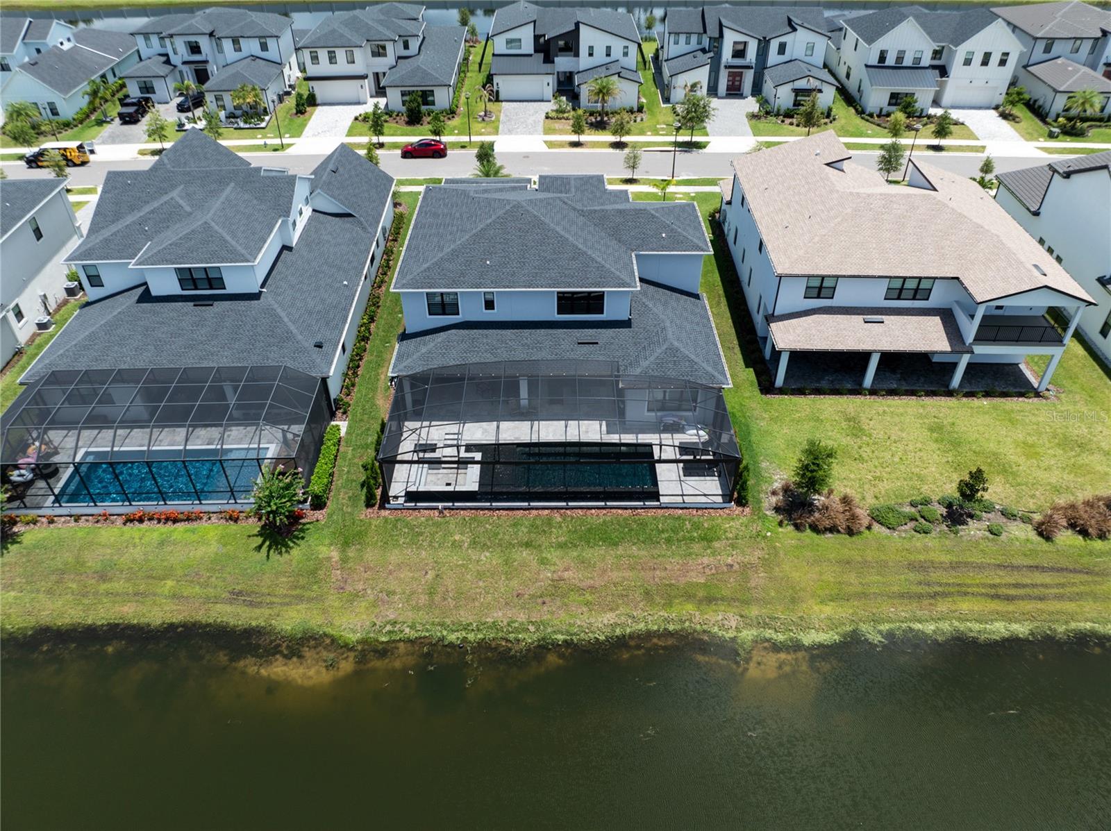 LAUREL POINTE - Residential Lease