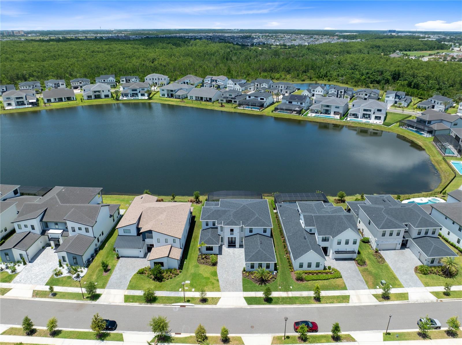 LAUREL POINTE - Residential Lease