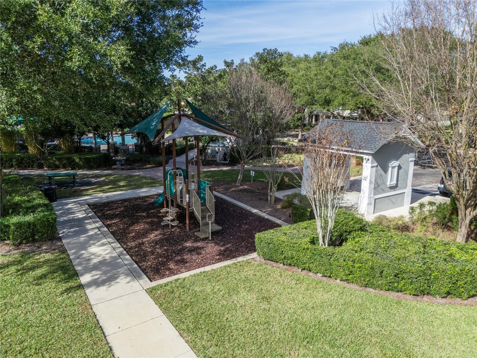 PRESTON SQUARE - Residential