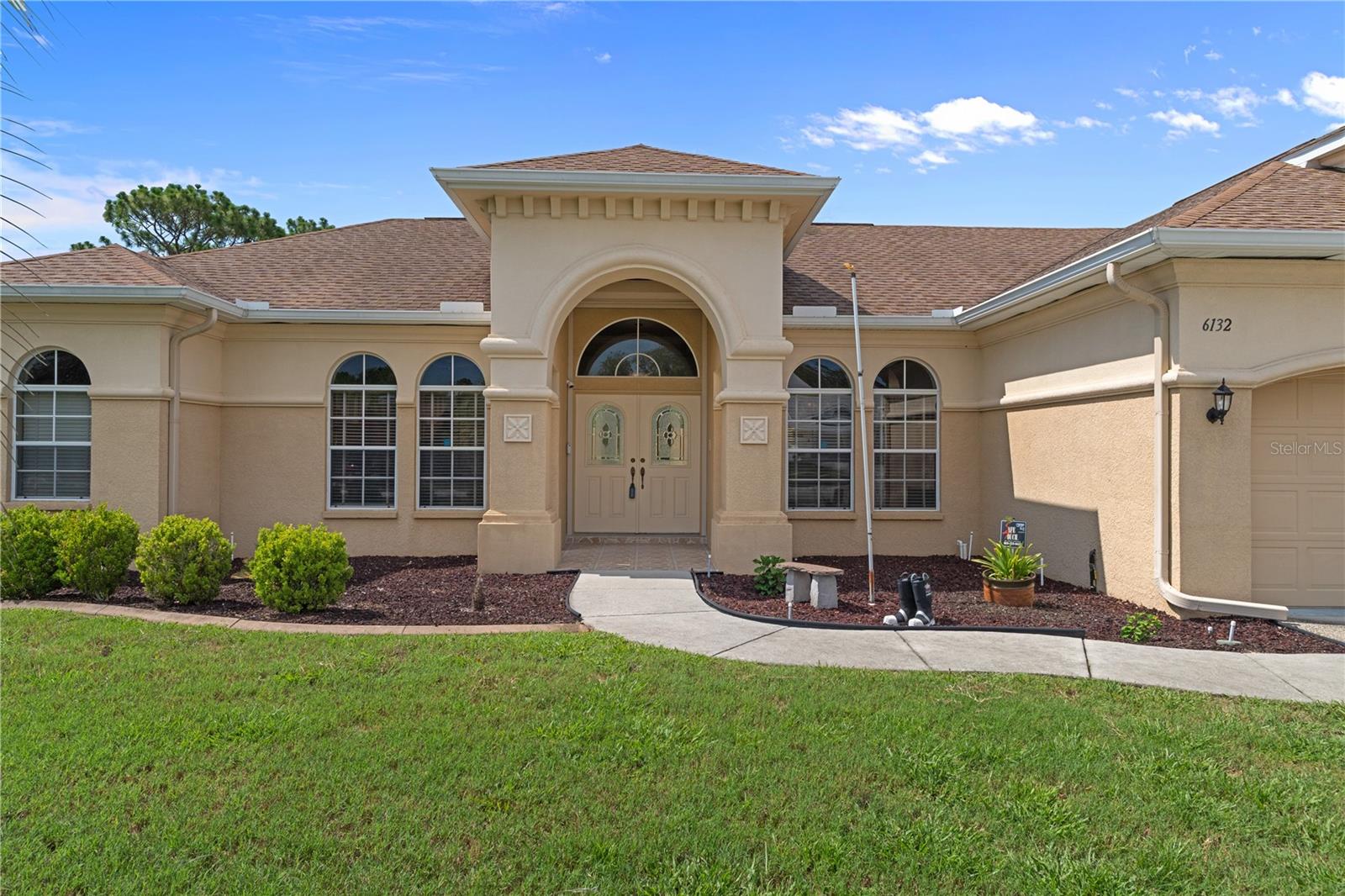 OAKS THE - Residential