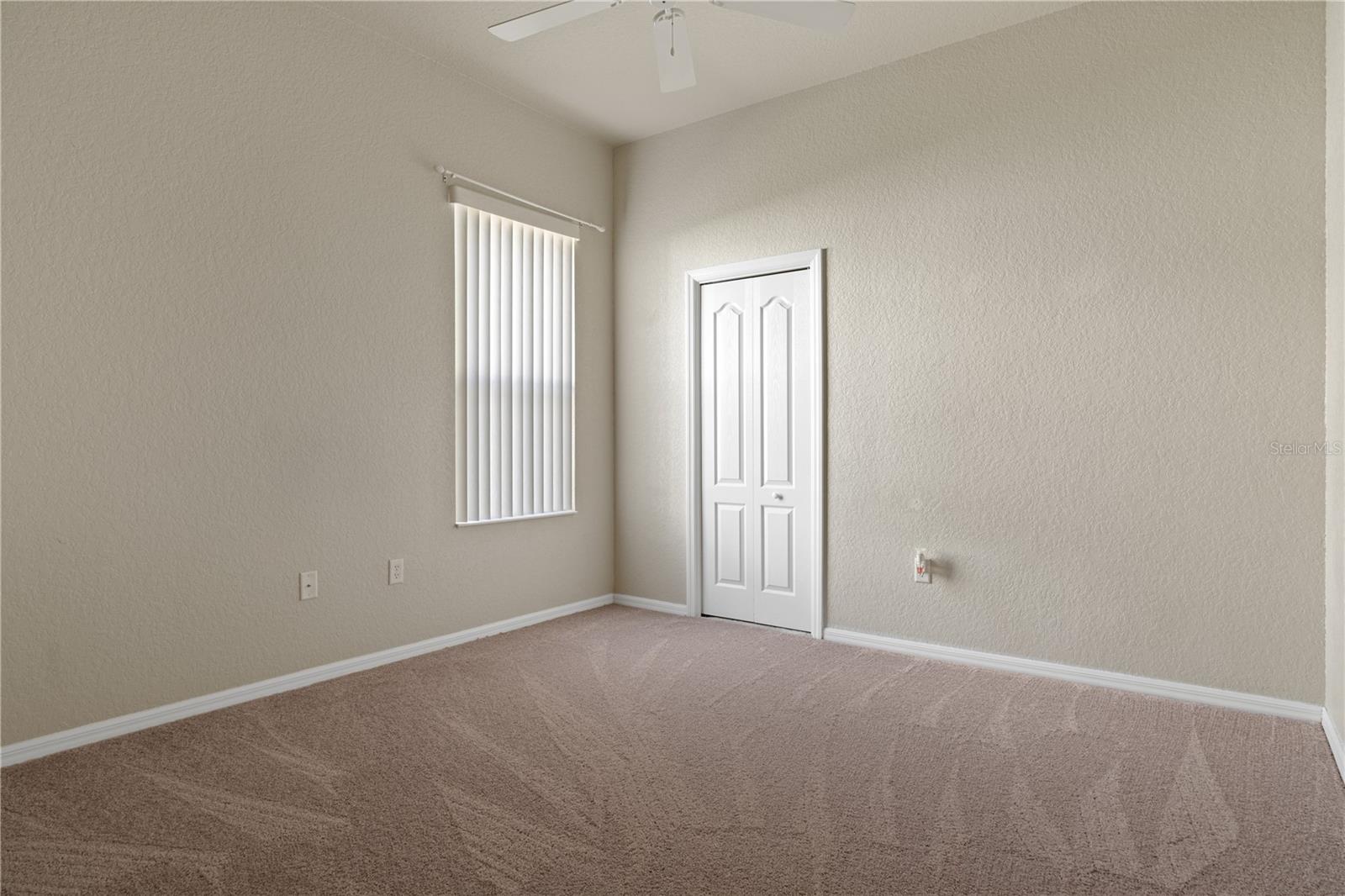 OAKS THE - Residential