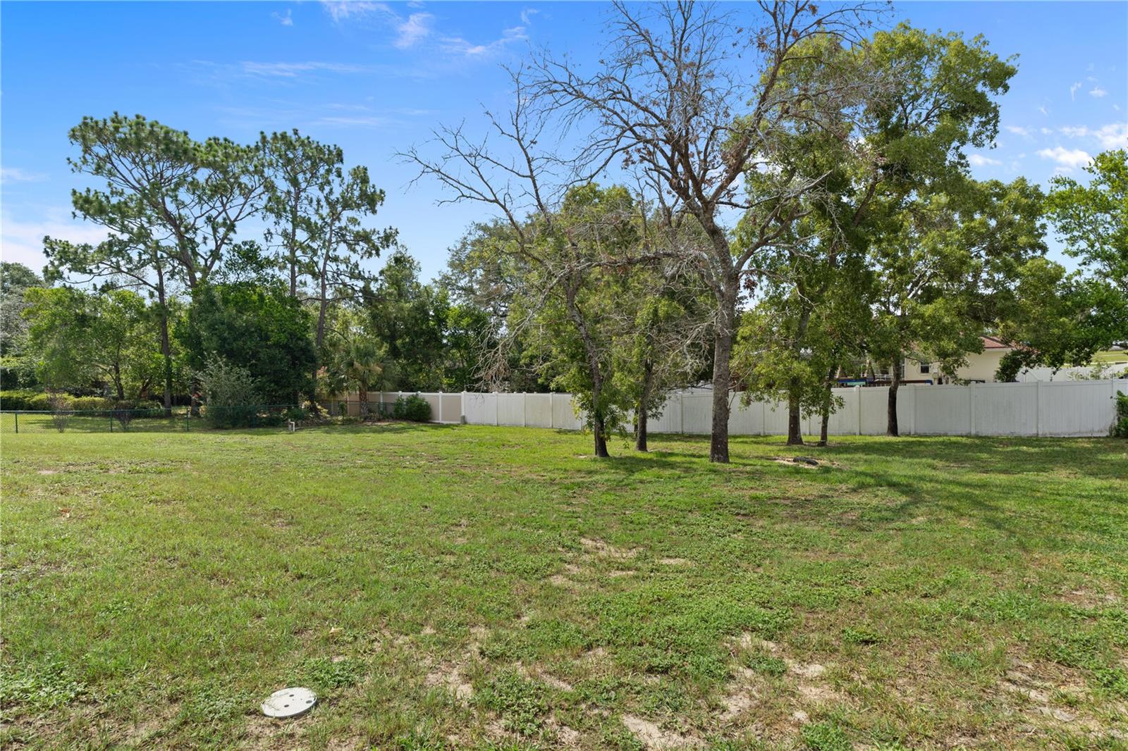 OAKS THE - Residential