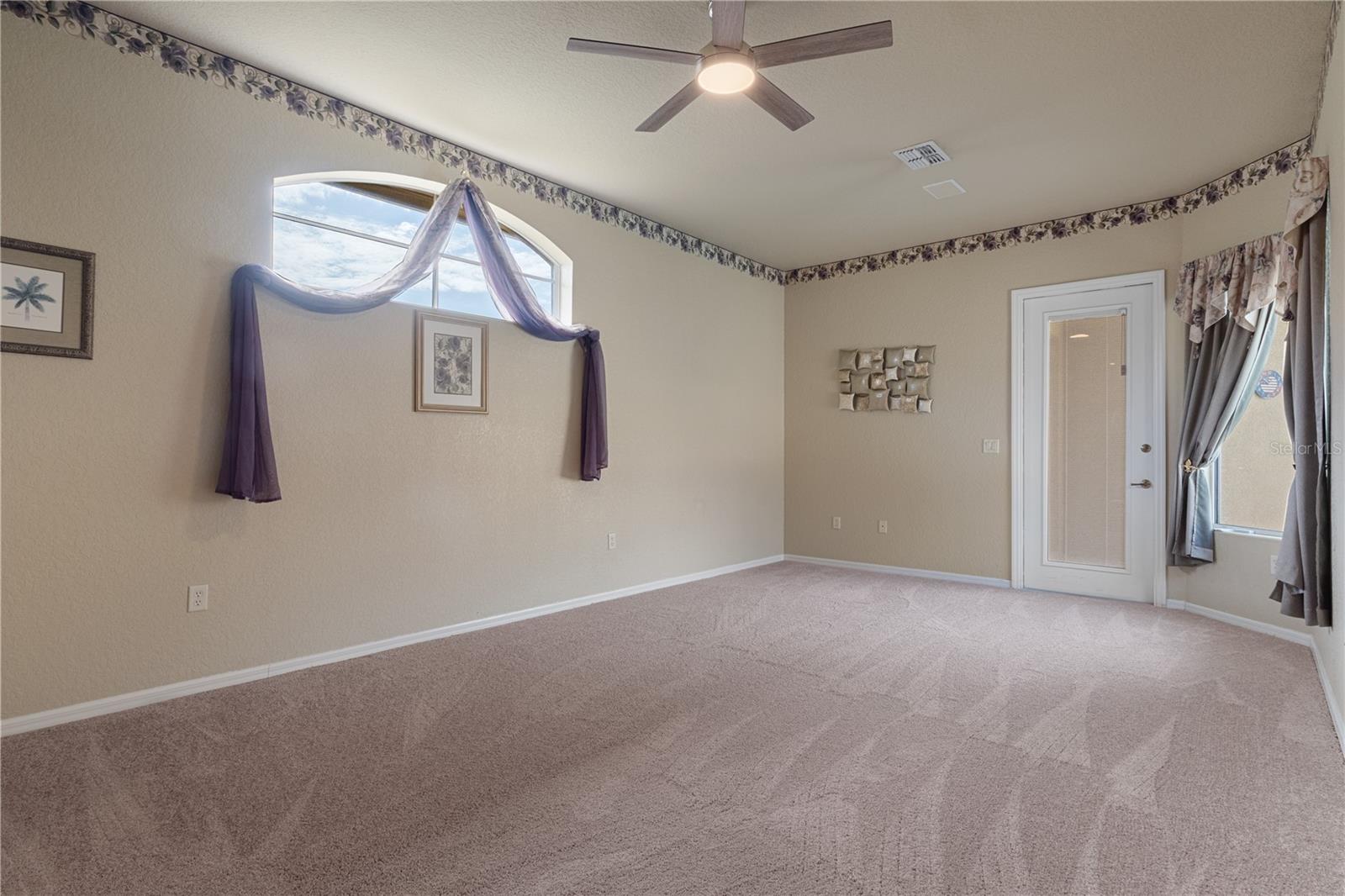 OAKS THE - Residential