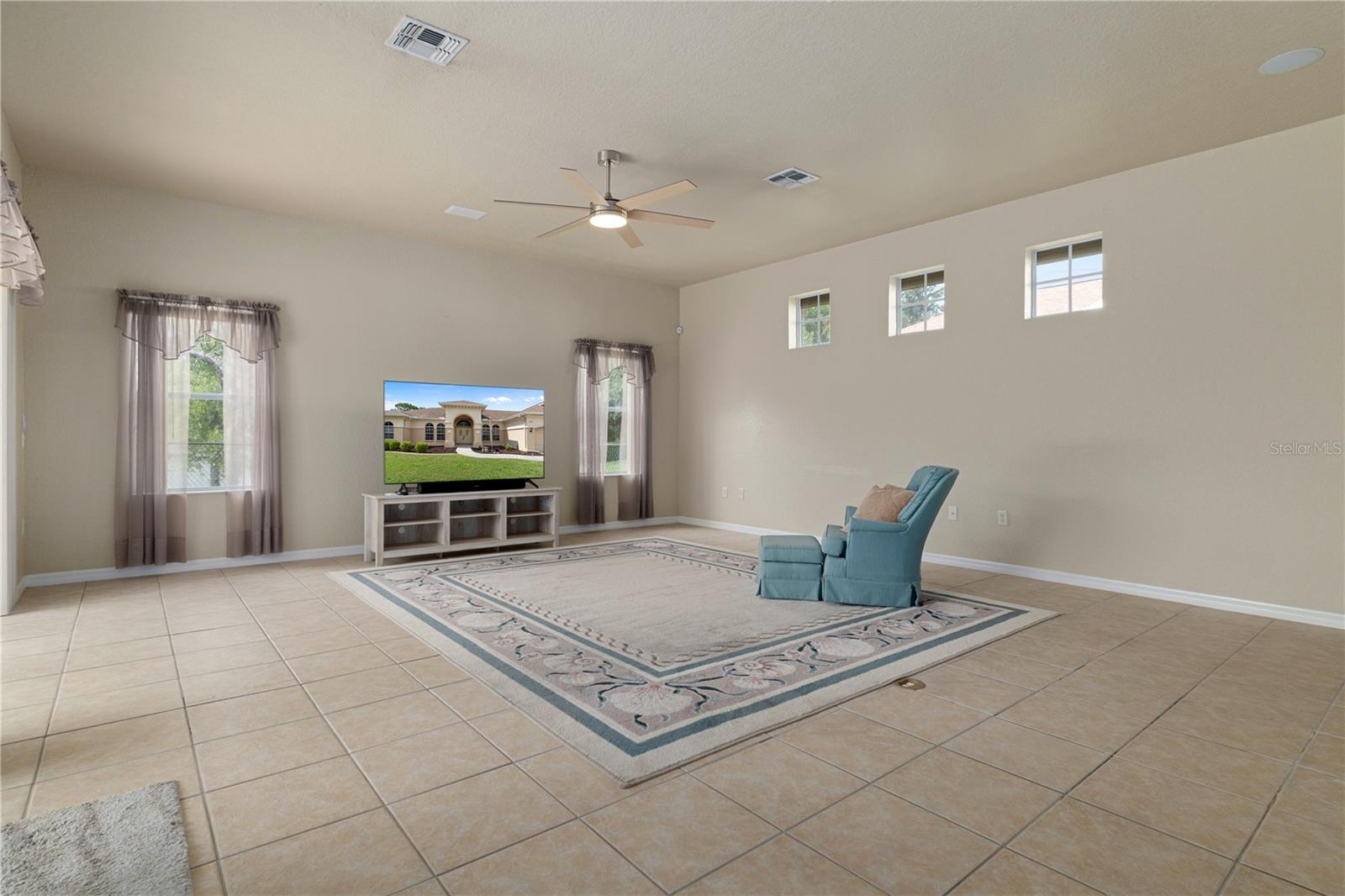 OAKS THE - Residential