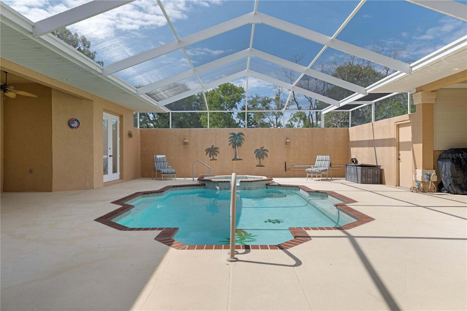 OAKS THE - Residential