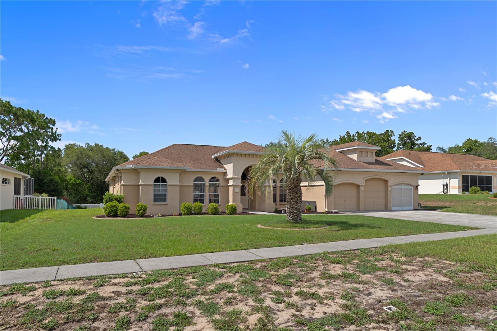 OAKS THE - Residential