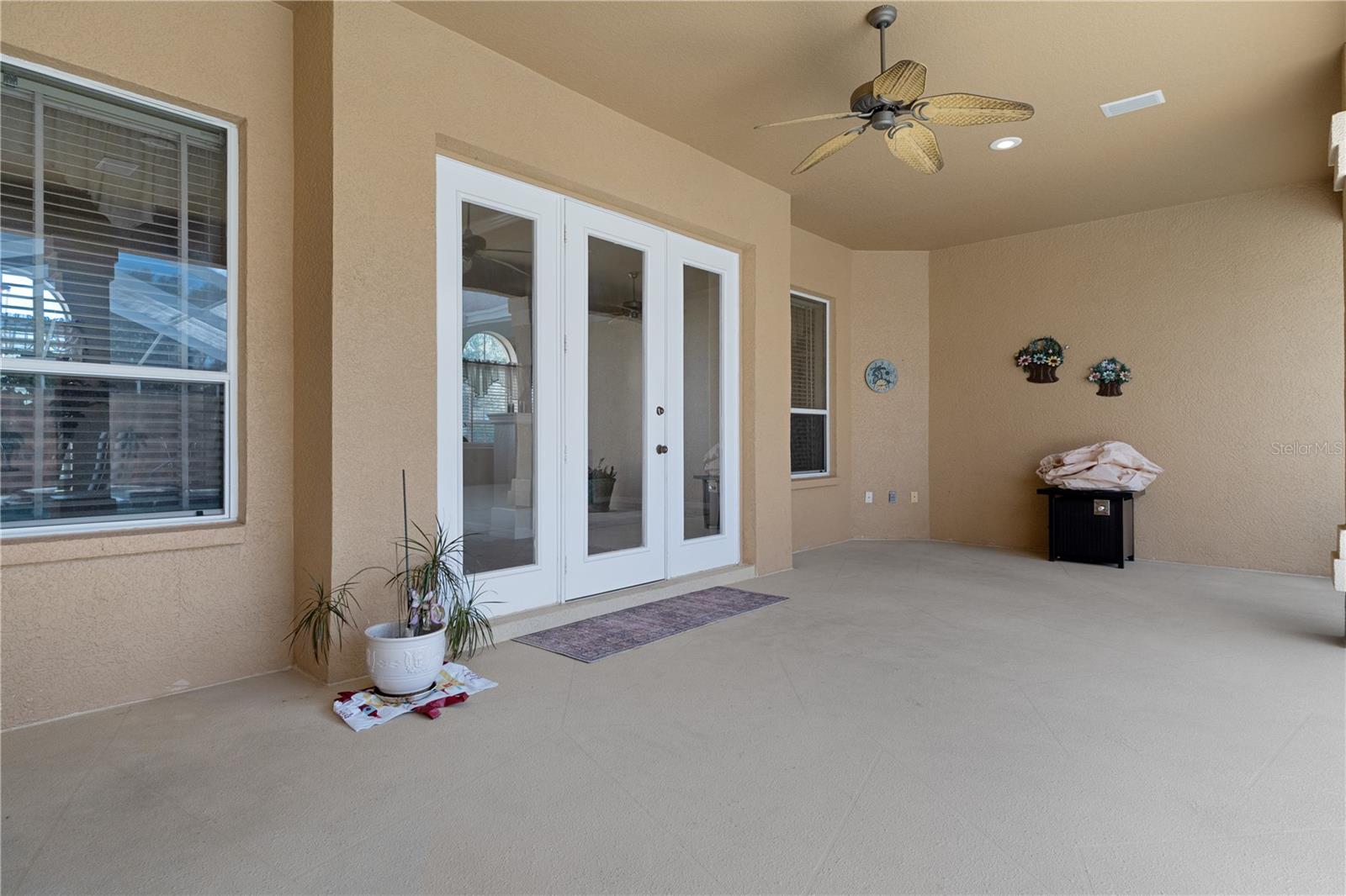 OAKS THE - Residential