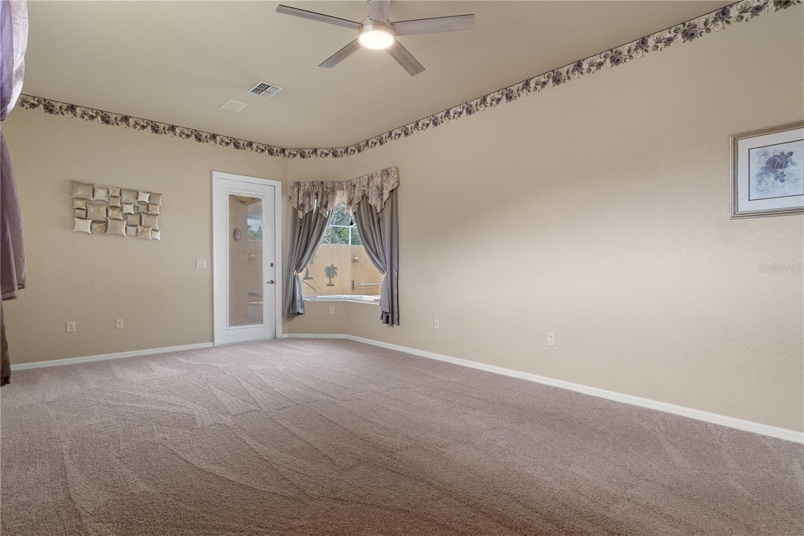 OAKS THE - Residential