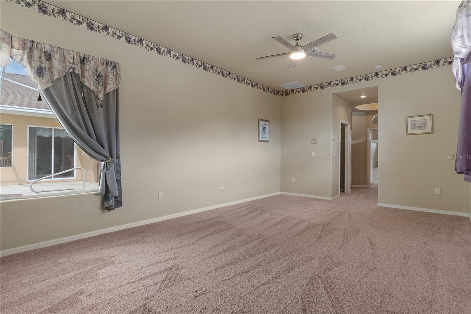 OAKS THE - Residential