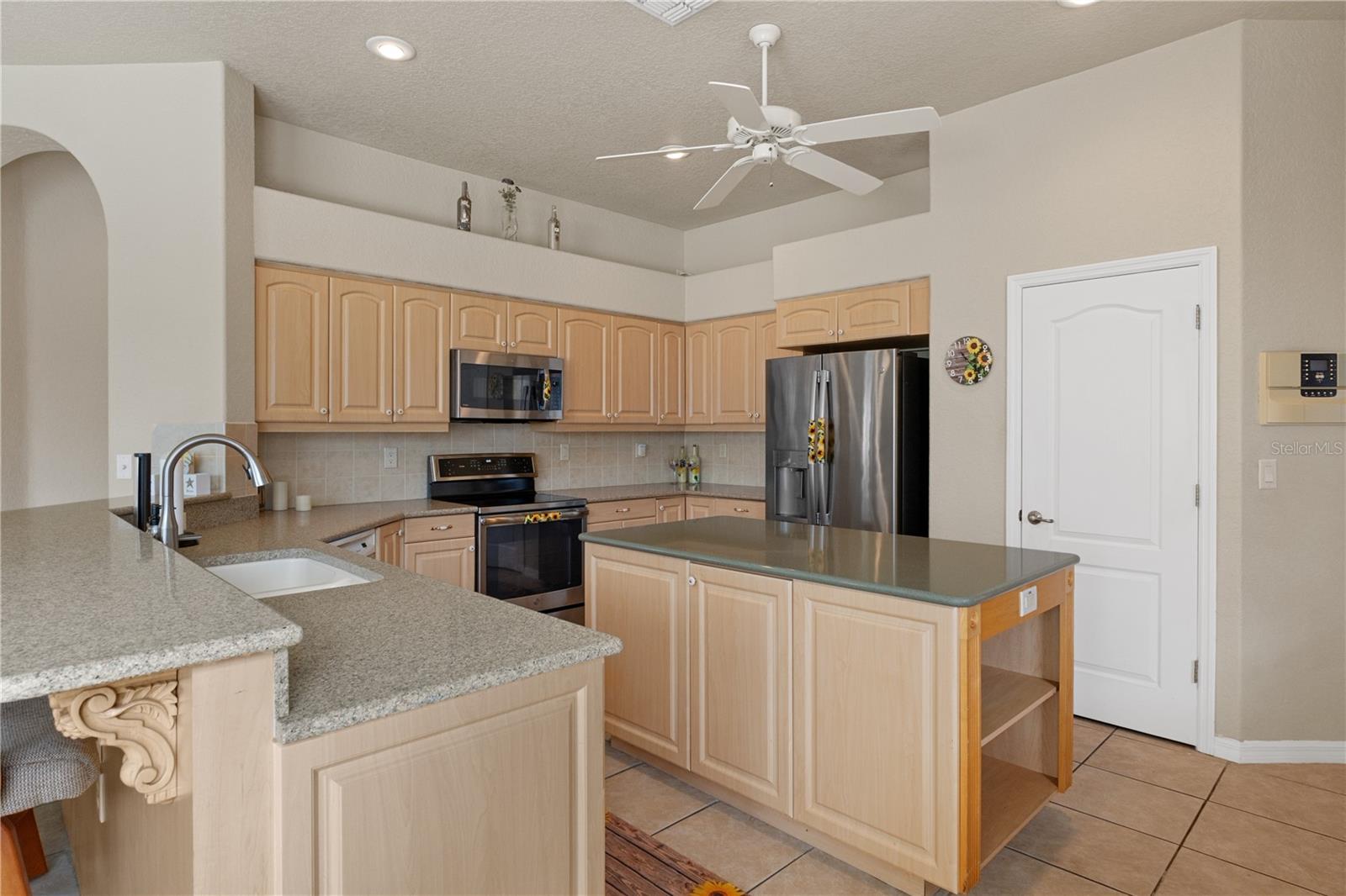 OAKS THE - Residential