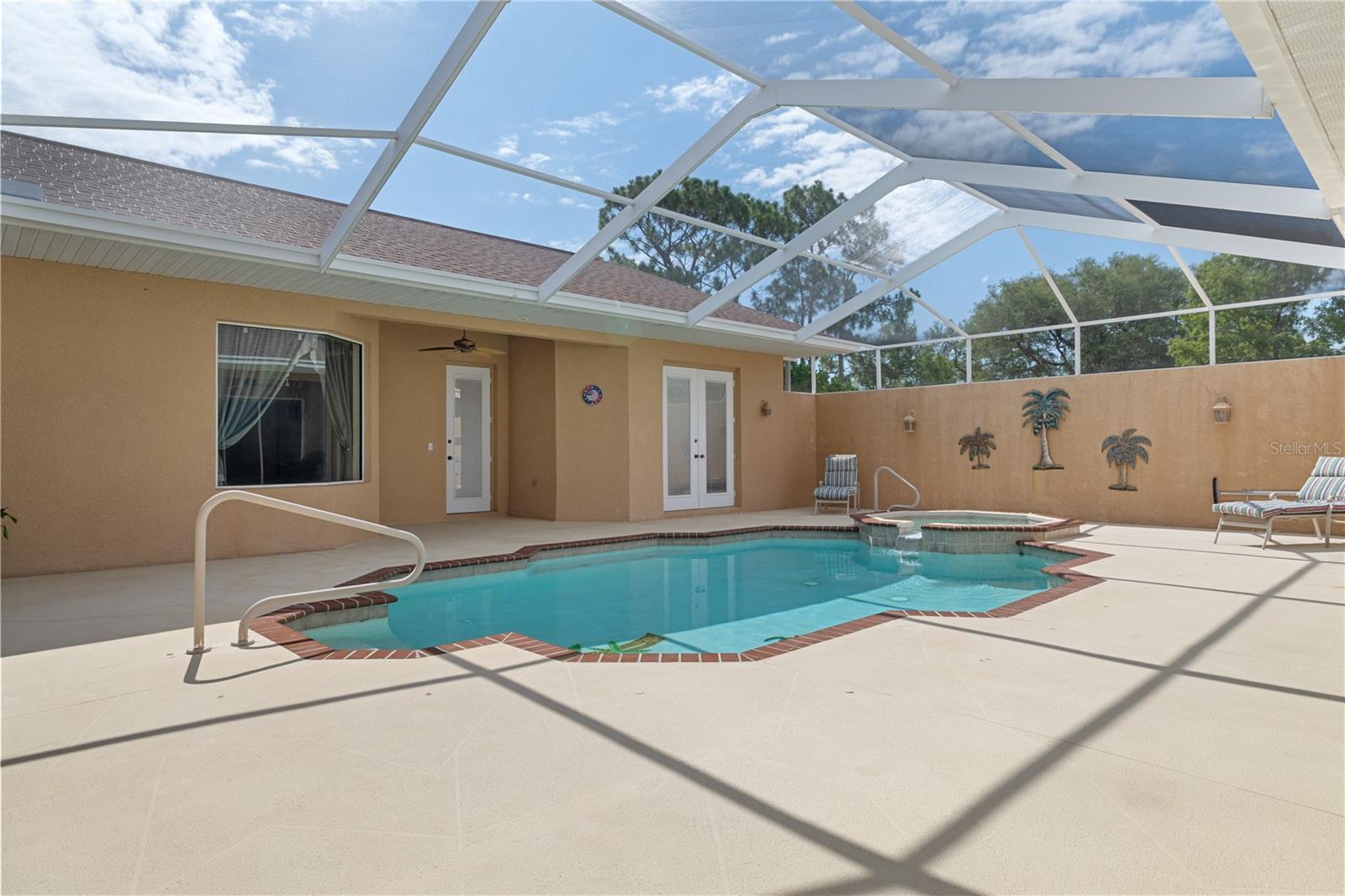OAKS THE - Residential