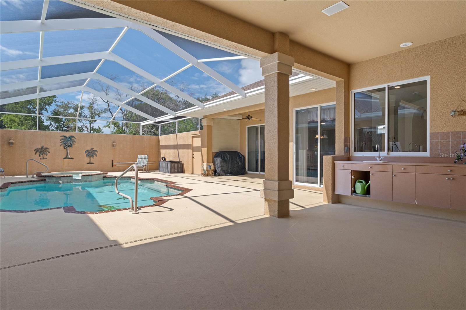 OAKS THE - Residential