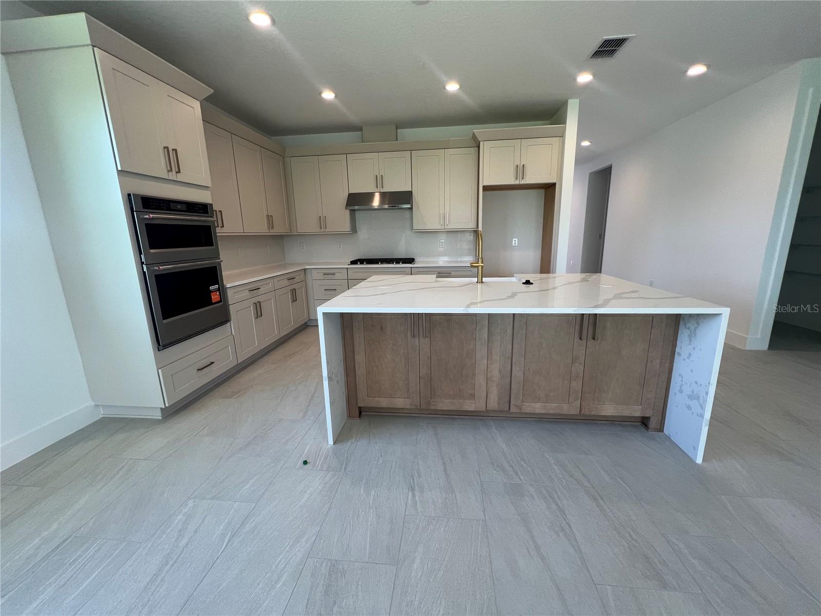 BRONSON PEAK - Residential
