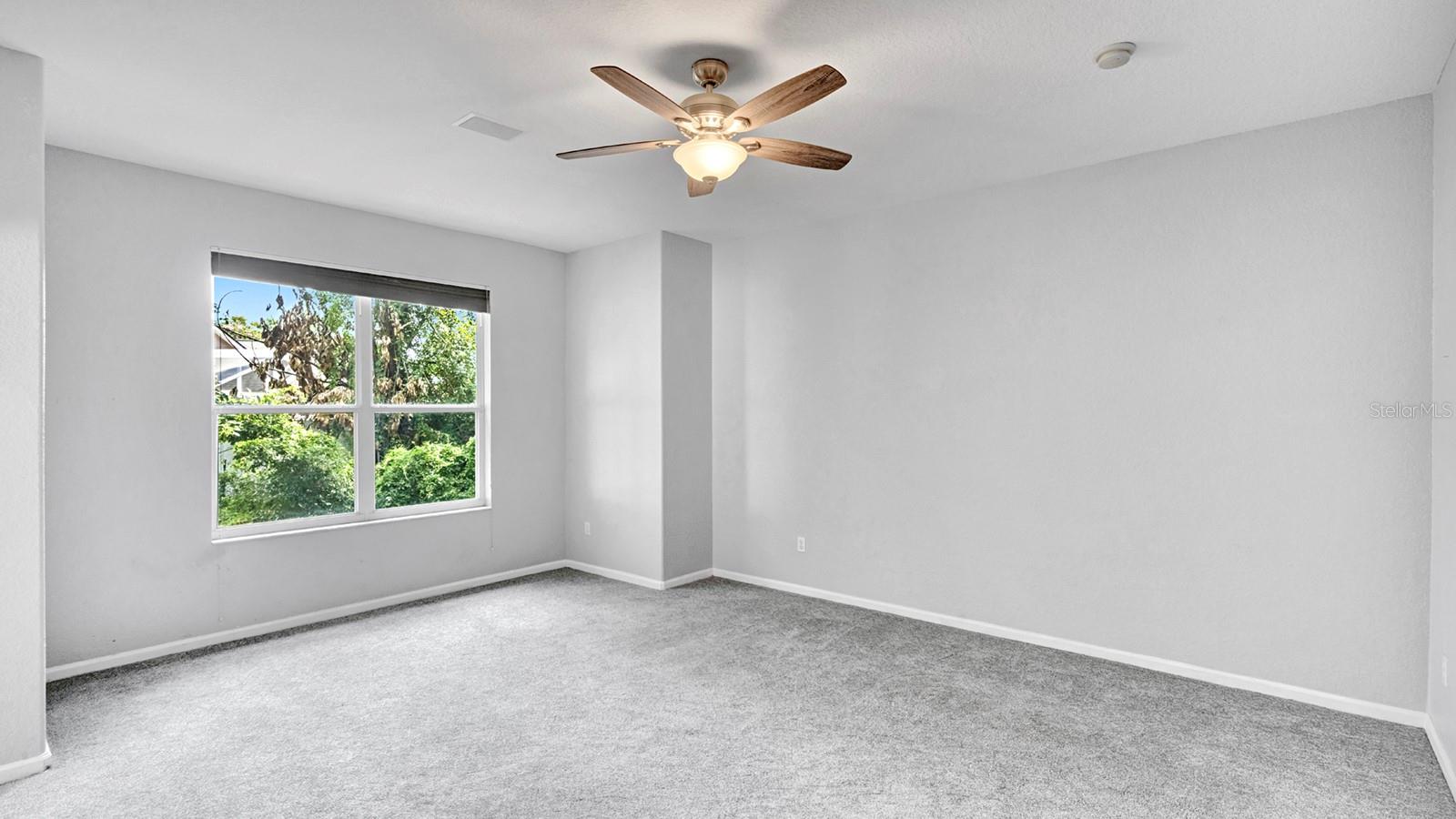 LAKE GRIFFIN ESTATES - Residential