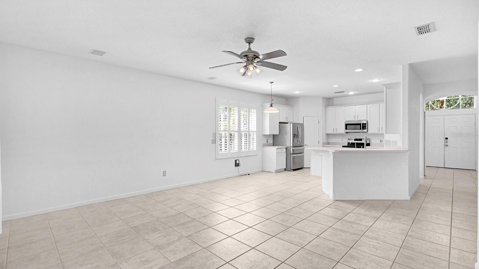 LAKE GRIFFIN ESTATES - Residential
