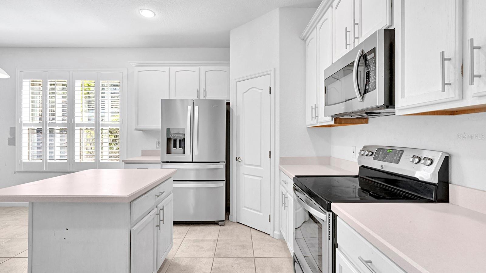 LAKE GRIFFIN ESTATES - Residential