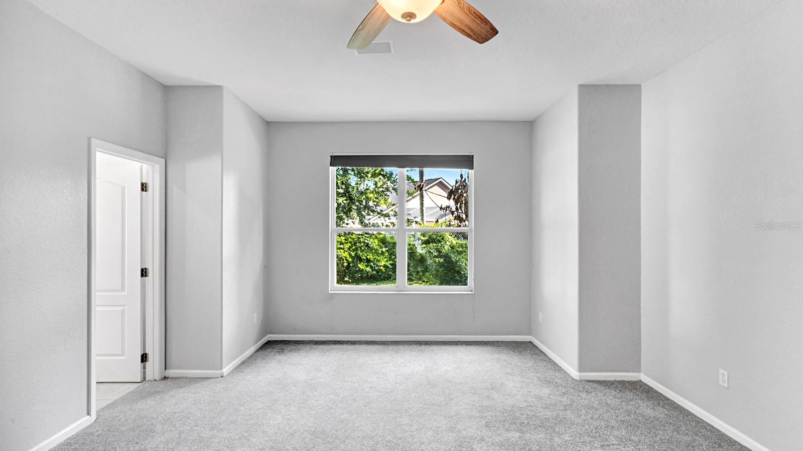 LAKE GRIFFIN ESTATES - Residential