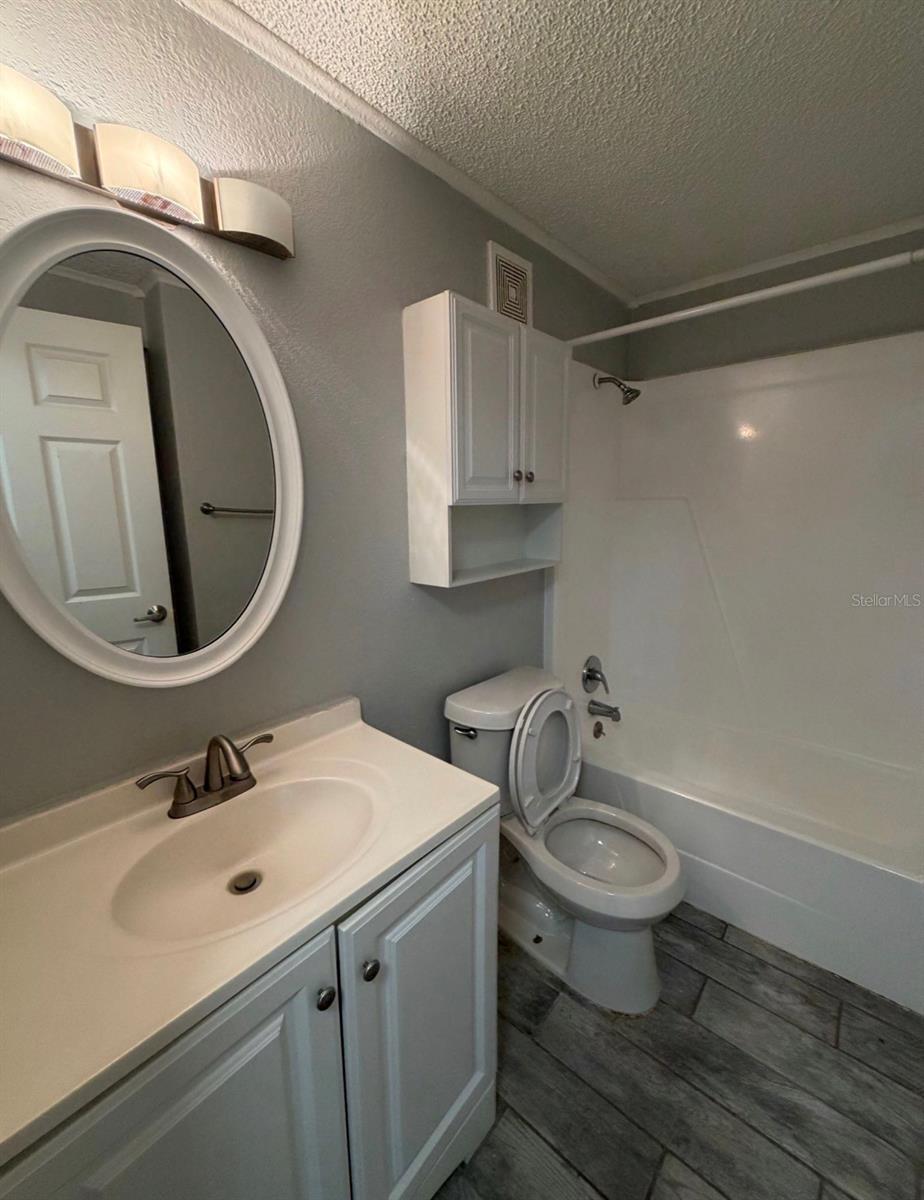 UNPLATTED - Residential Lease