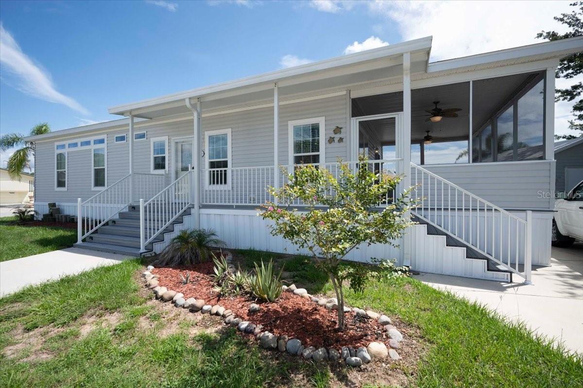 SADDLEBAG LAKE - Residential