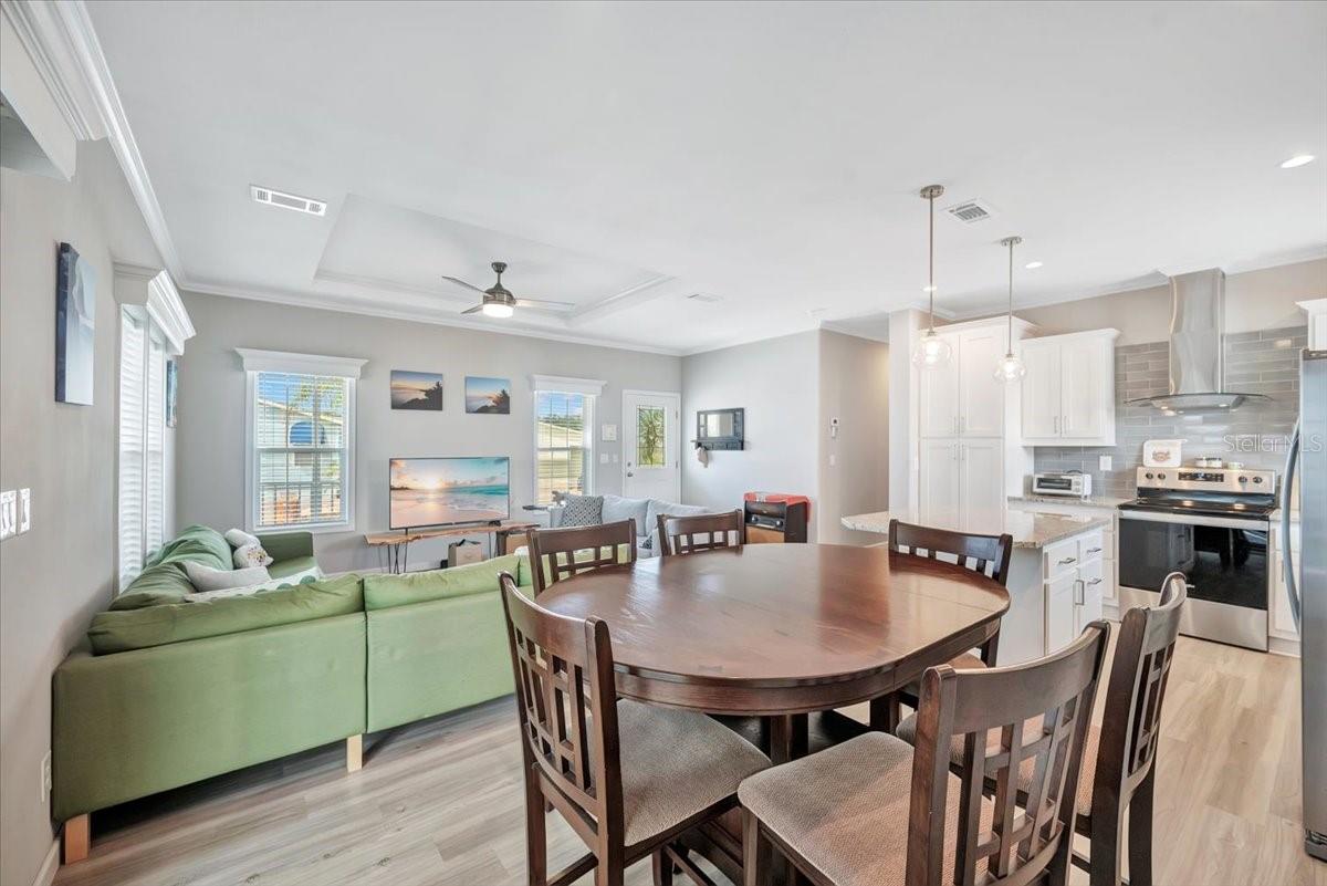 SADDLEBAG LAKE - Residential
