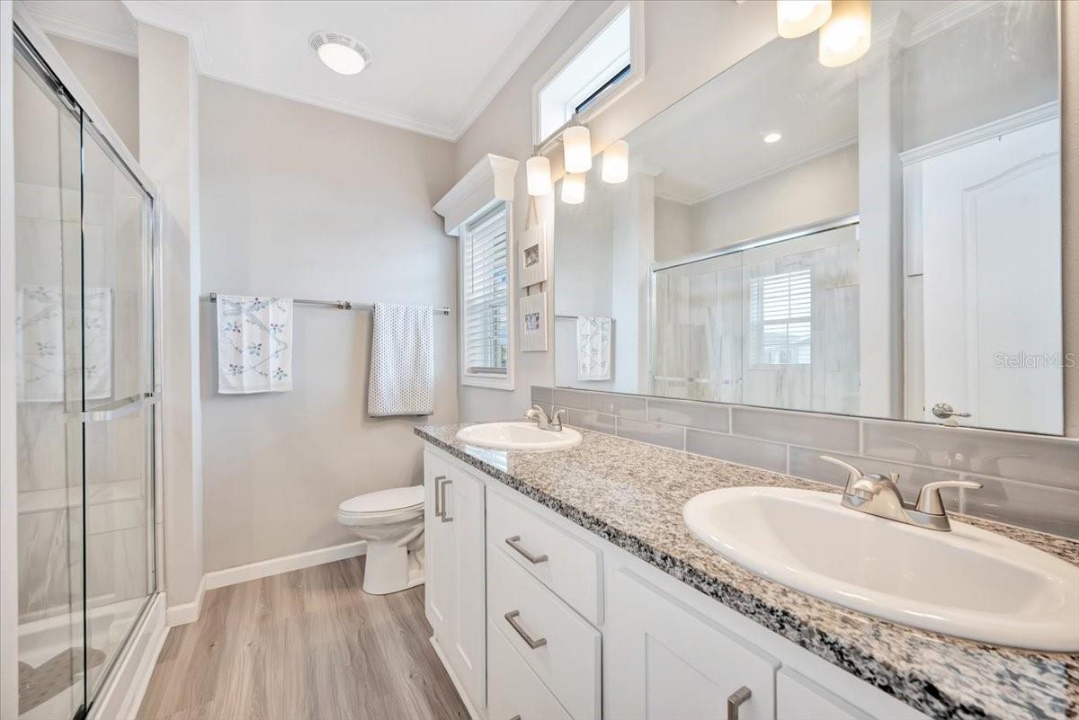 SADDLEBAG LAKE - Residential