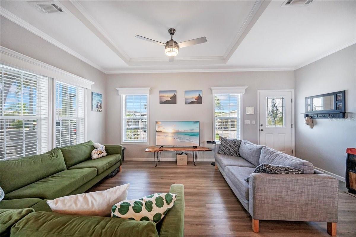 SADDLEBAG LAKE - Residential