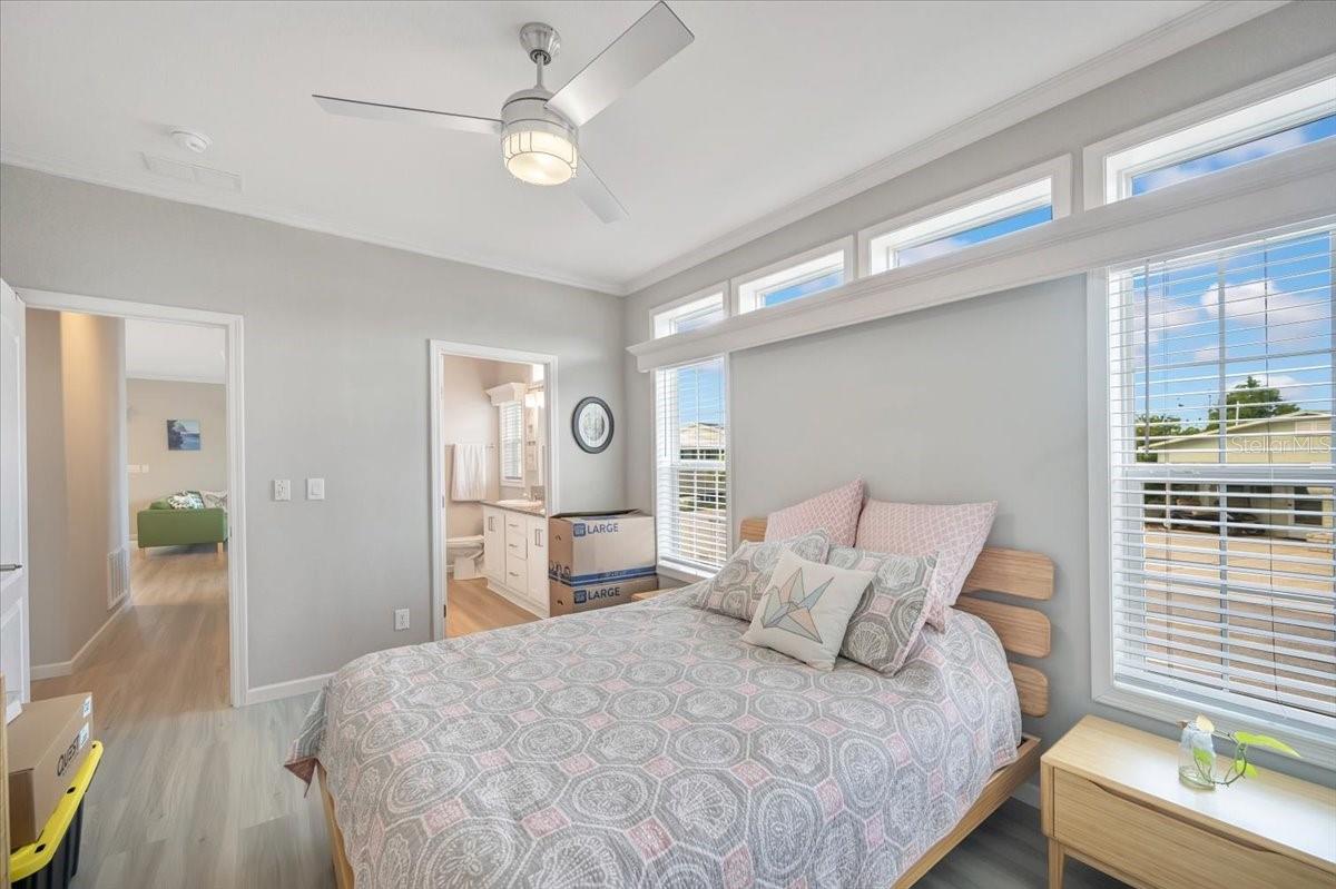 SADDLEBAG LAKE - Residential