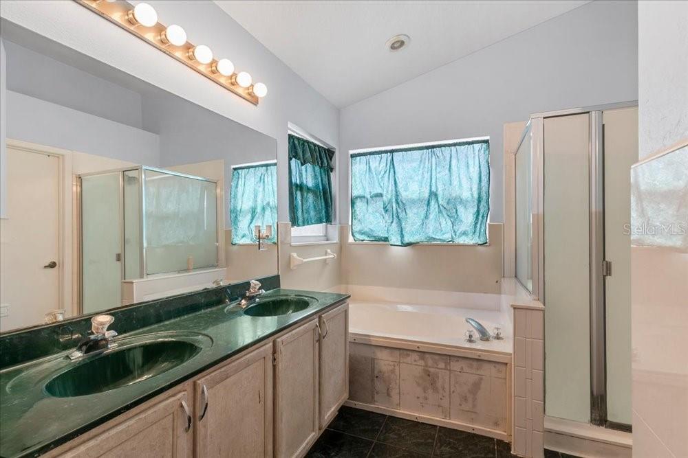 SILVER RIDGE PH 04 - Residential