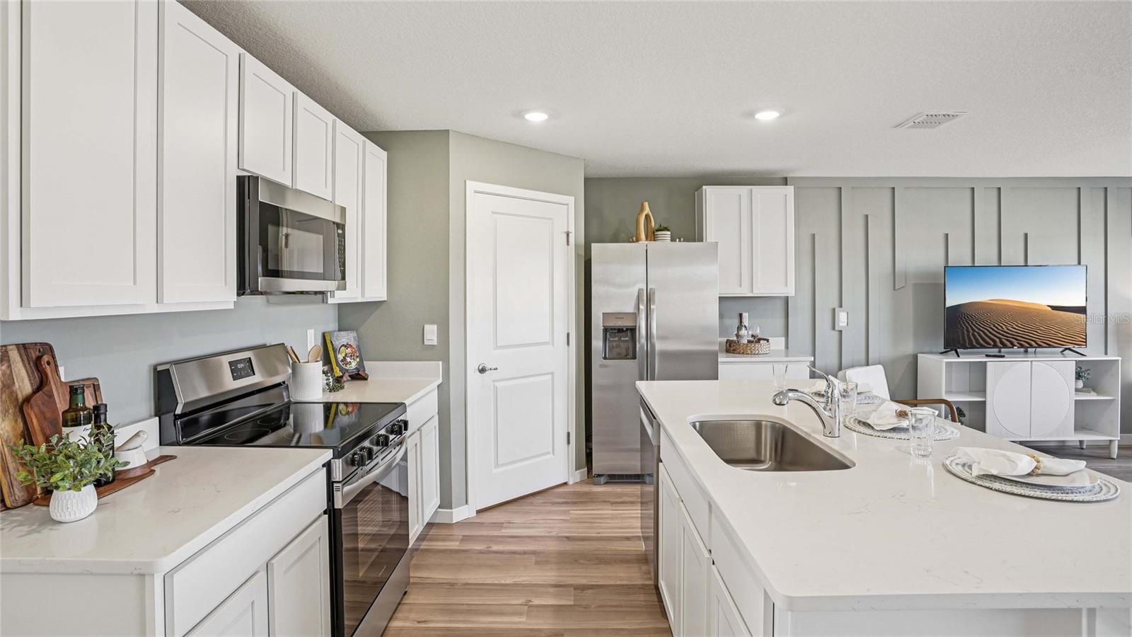 SUNSET HILLS - Residential